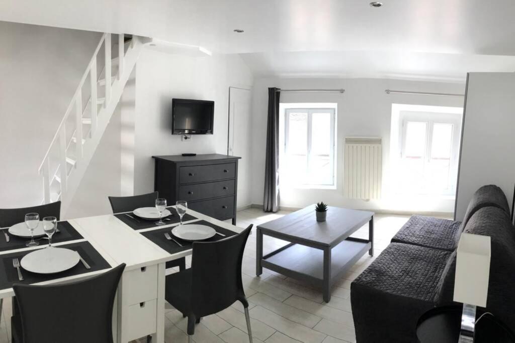 Duplex Bellifontain Au Coeur De Fontainebleau Apartment Bagian luar foto